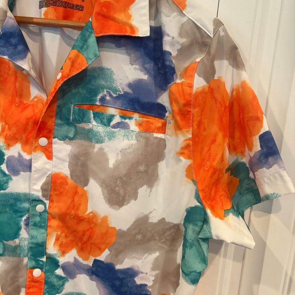 All In Motion Multi Color Button Down Shirt men Size Medium - Picture 3 of 5